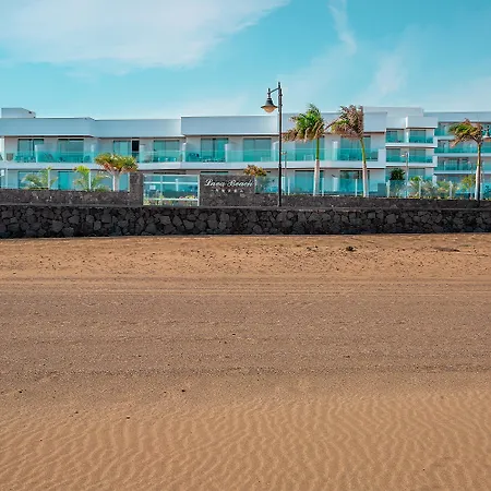 Lava Puerto del Carmen (Lanzarote)
