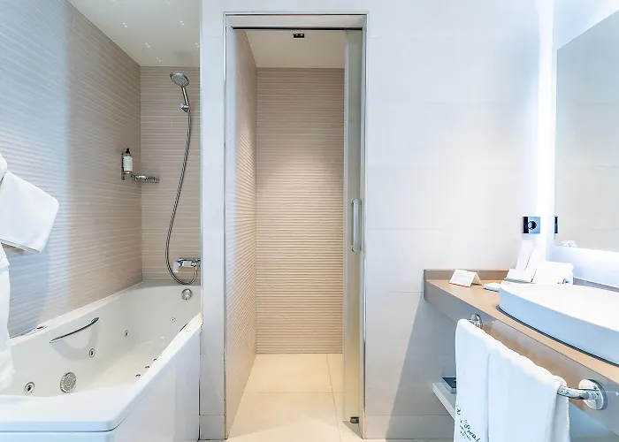 Lava 5* بويرتو ذيل كارمين