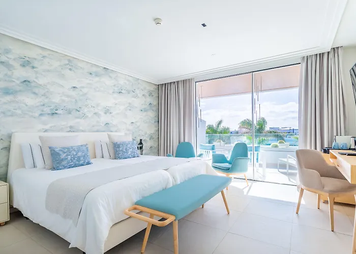 Lava 5* بويرتو ذيل كارمين