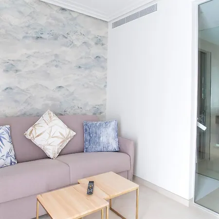 Ξενοδοχείο Lava 5*