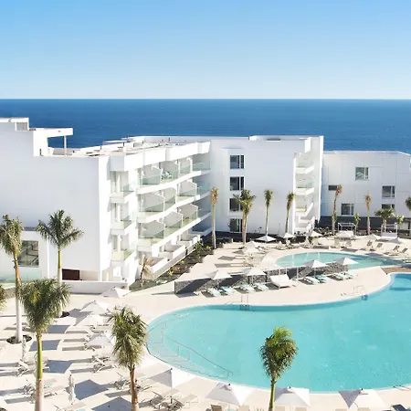 Ξενοδοχείο Lava 5*