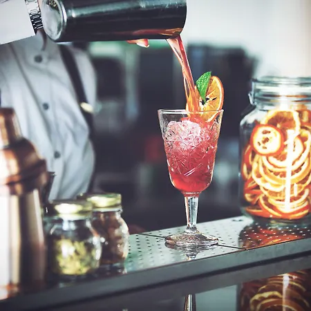 Lava Ξενοδοχείο 5*